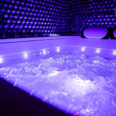 Suite Glamour & Spa Дижон Экстерьер фото