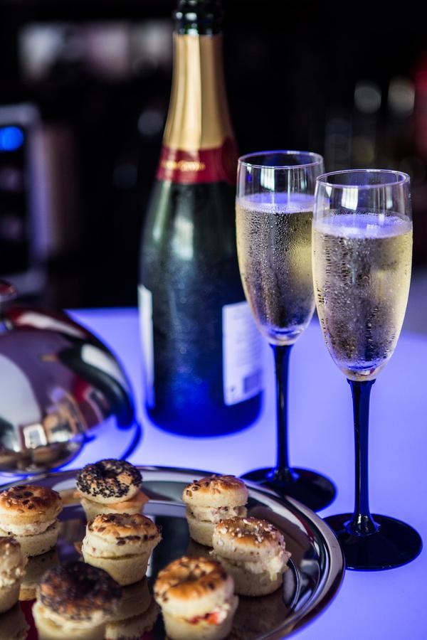 Suite Glamour & Spa Дижон Экстерьер фото