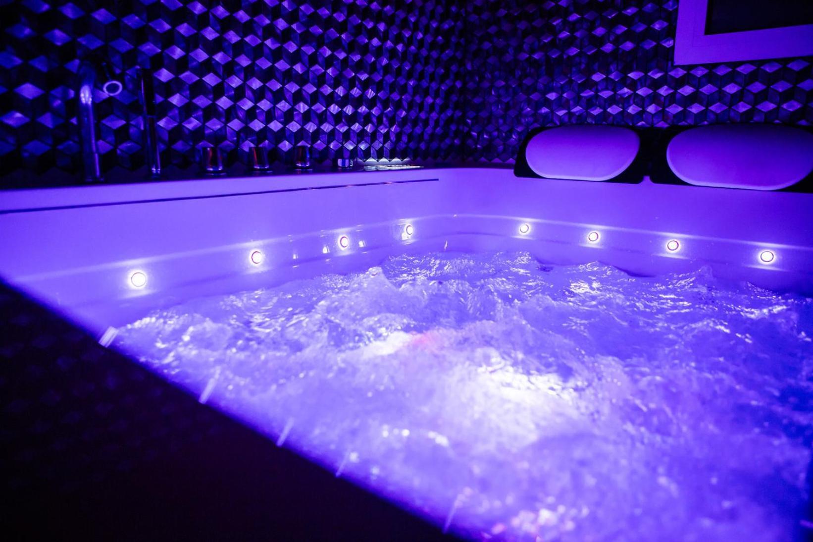 Suite Glamour & Spa Дижон Экстерьер фото